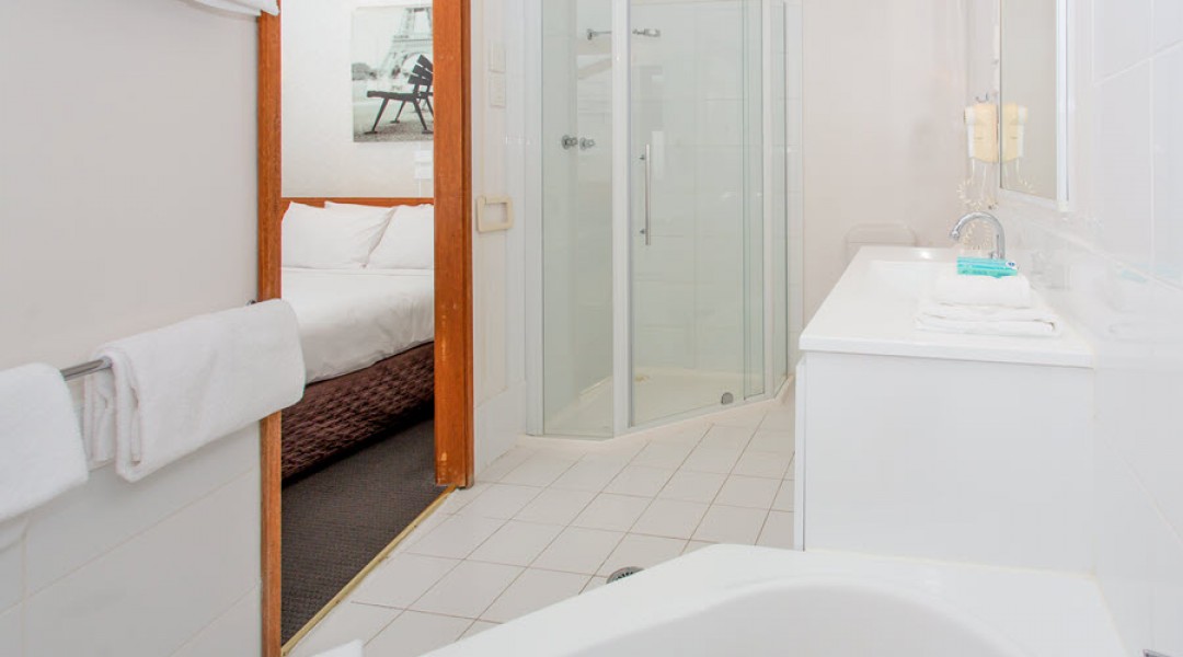 BIG4 Melbourne Accommodation One Bedroom Spa Cottage 2 berth 900px 18