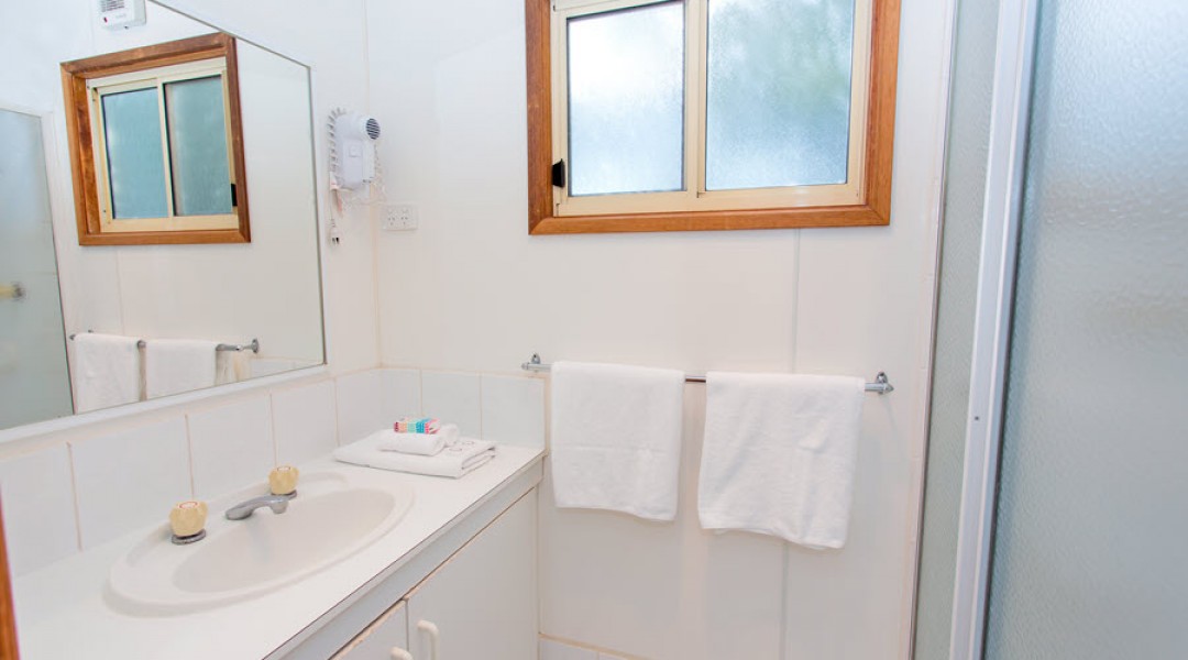 BIG4 Melbourne Accommodation Three Bedroom Villa 7 berth 900px 11