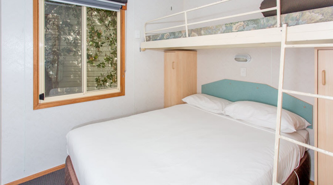 BIG4 Melbourne Accommodation Three Bedroom Villa 7 berth 900px 09