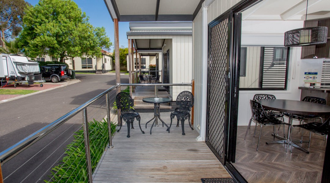 BIG4 Melbourne Accommodation Two Bedroom Deluxe Villa 6 berth 900px 01