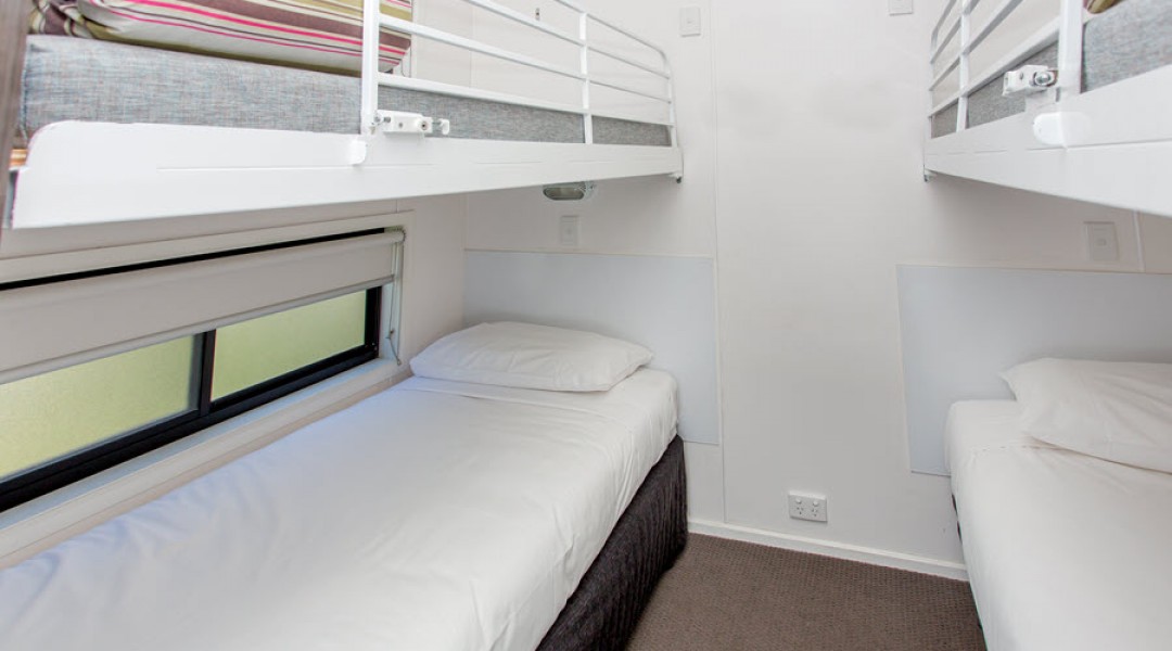 BIG4 Melbourne Accommodation Two Bedroom Deluxe Villa 6 berth 900px 11
